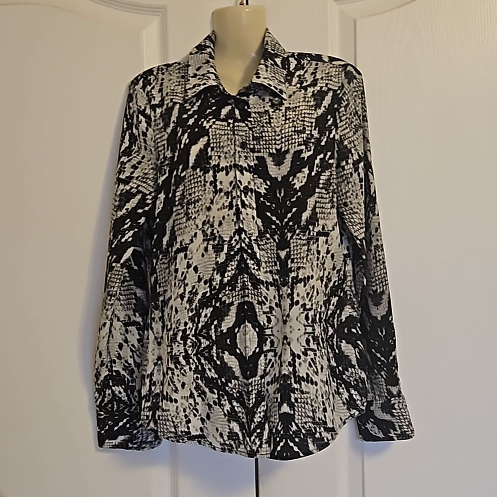 Joe Fresh Snakeskin Print Long Sleeves Button-Down Shirt Black/ Gray XS